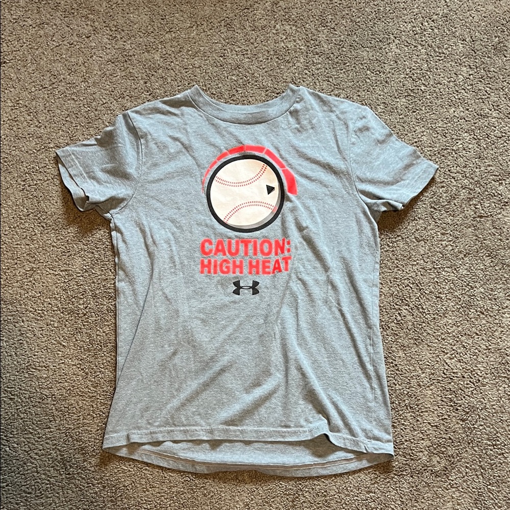 Under Armour shirt youth medium